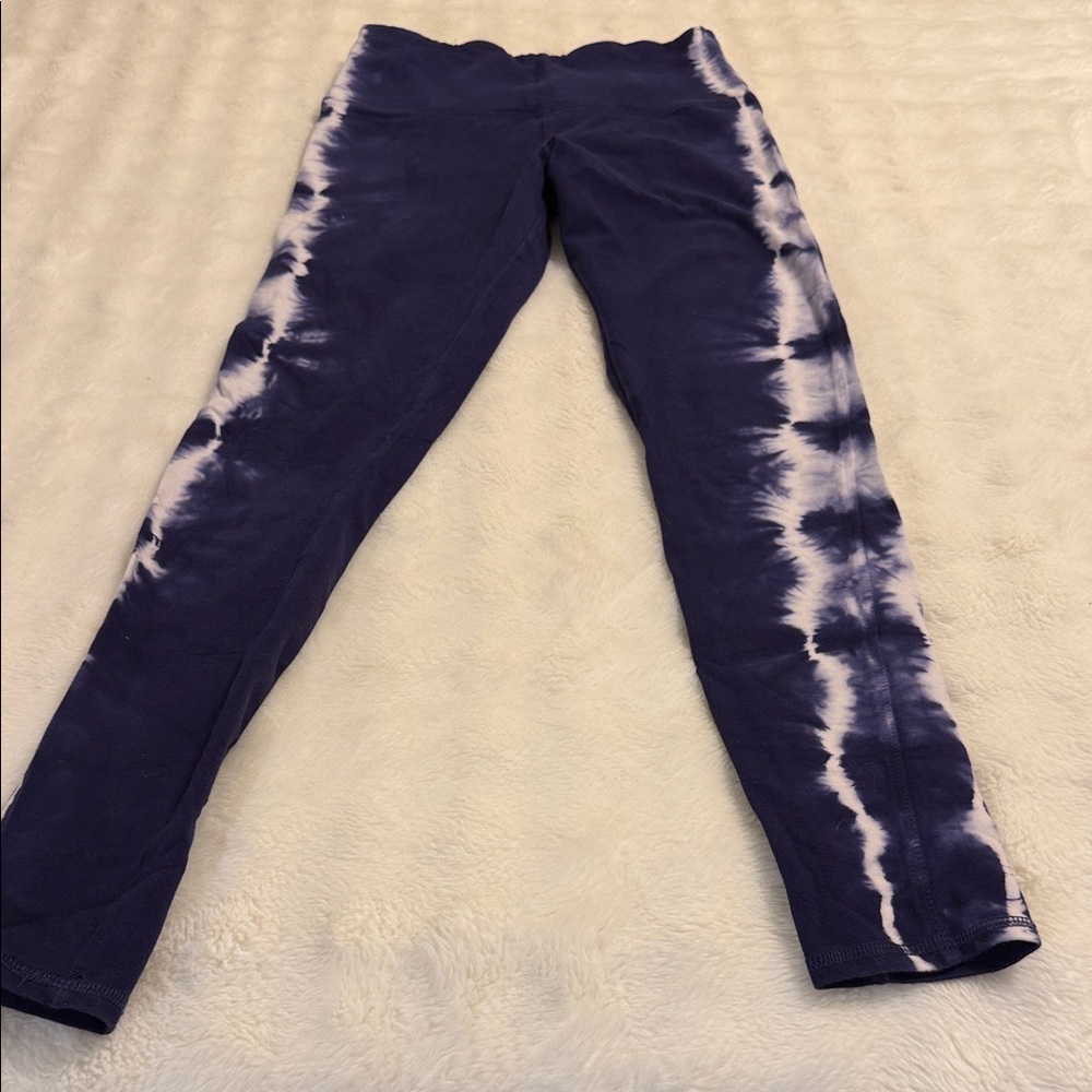 Forever21 Tie-Dye Leggings in Blue and White